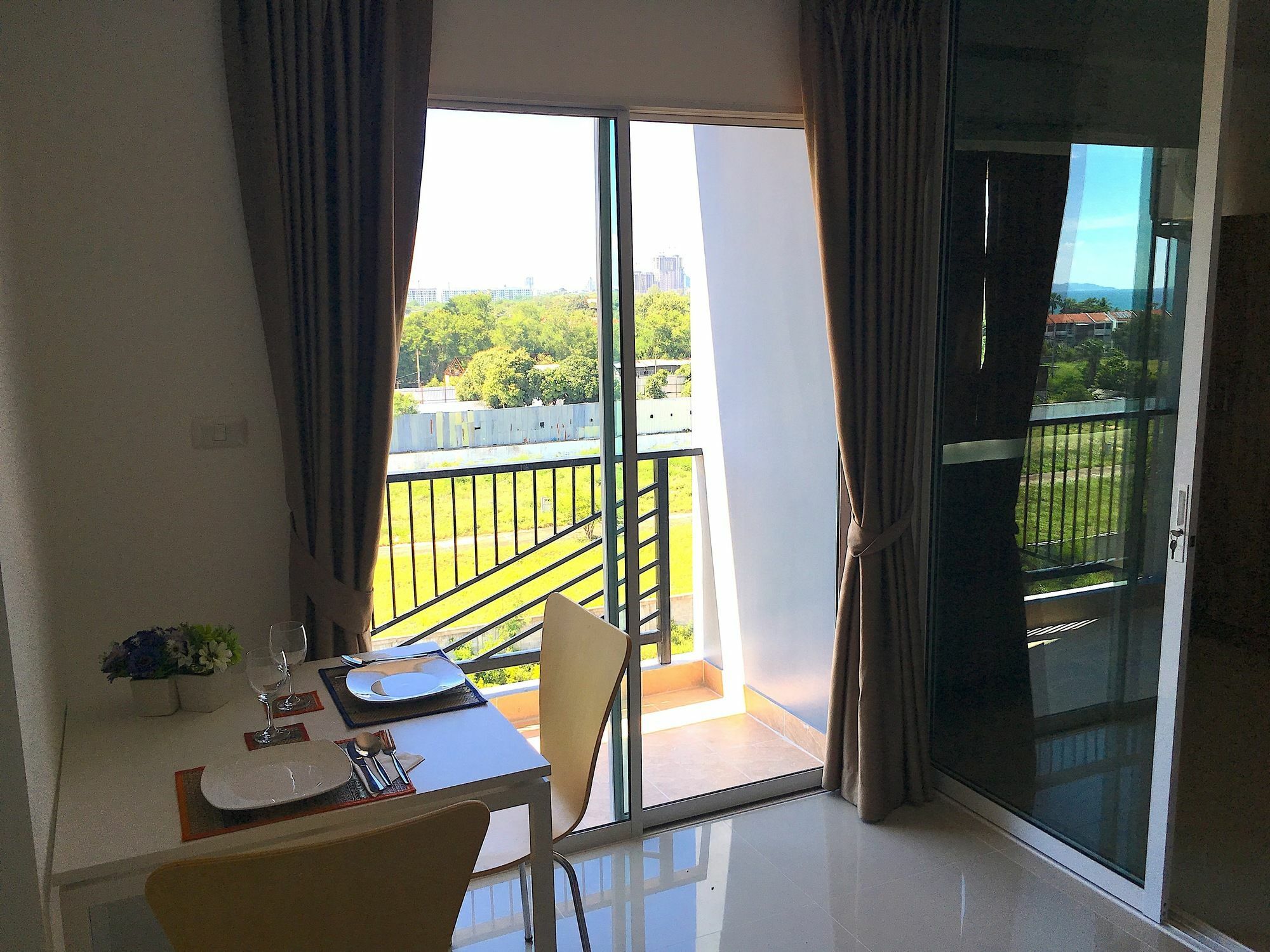 Breezy House Daire Jomtien Beach Dış mekan fotoğraf